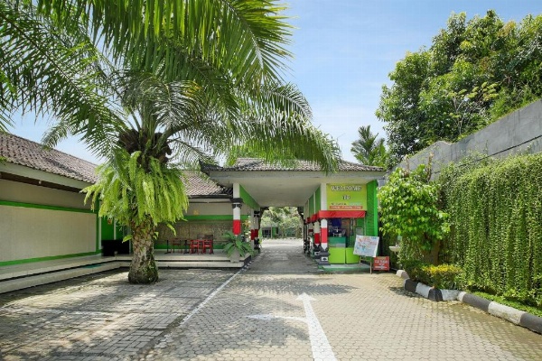 Hardys Hotel Negara image 8